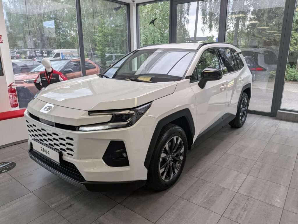 Toyota RAV4  2,5 HEV 4X4 COMFORT BUSINESS
