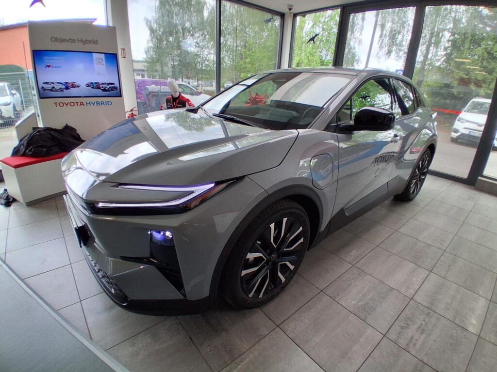 Toyota C-HR  Style 2x4 57,7 kWh