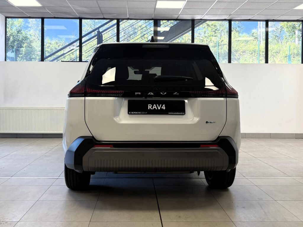 Toyota RAV4  2.5 Hybrid,e-CVT (4x4),GR SPORT SKLADEM