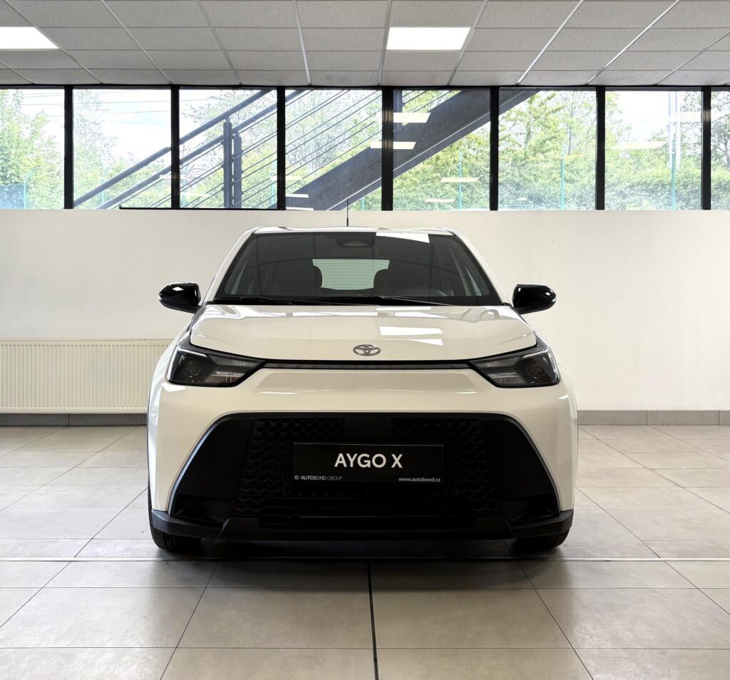 Toyota Aygo X  1.5 Hybrid e-CVT, Comfort !SLADEM!