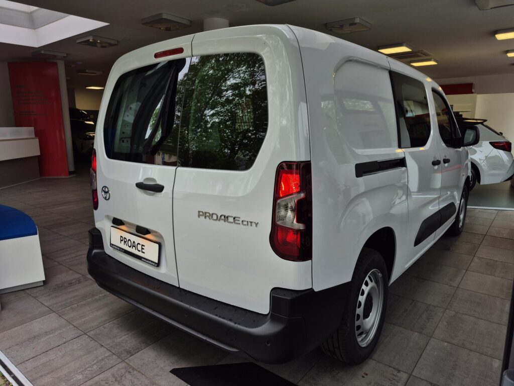 Toyota Proace City  CrewCab Long, 1.5L Diesel (130 hp)