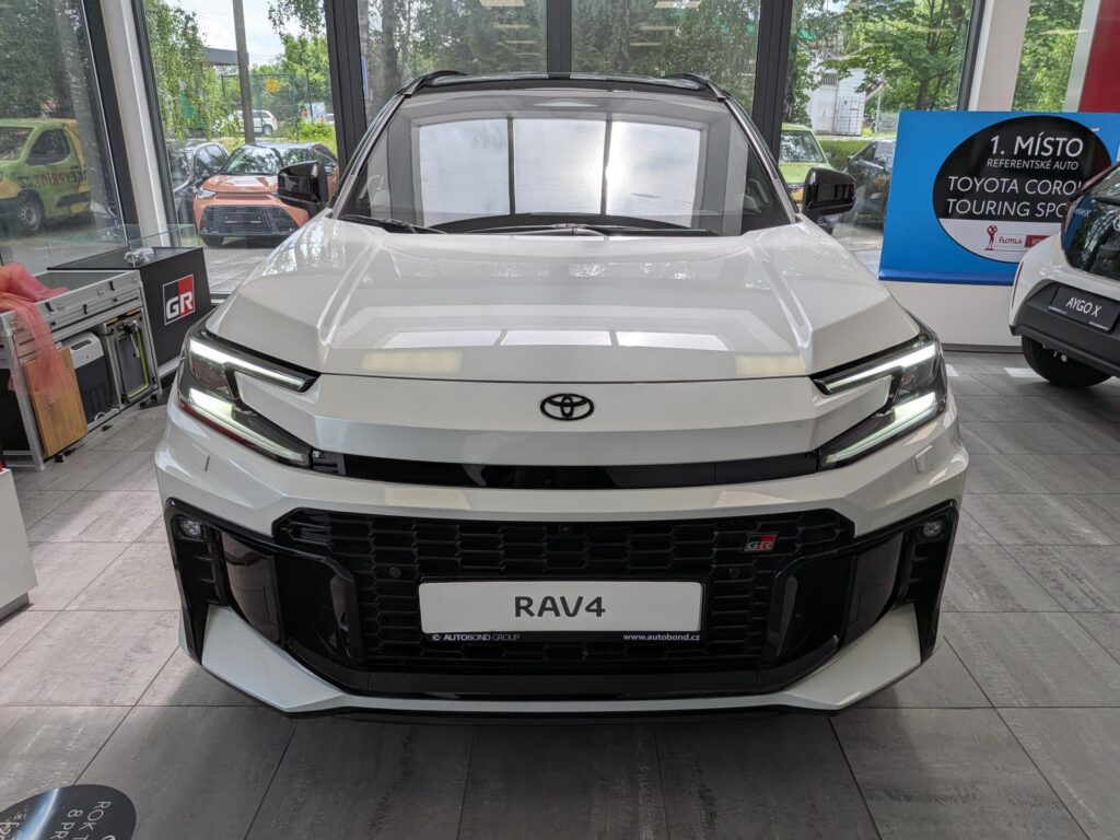 Toyota RAV4  GR Sport 2.5 Hybrid
