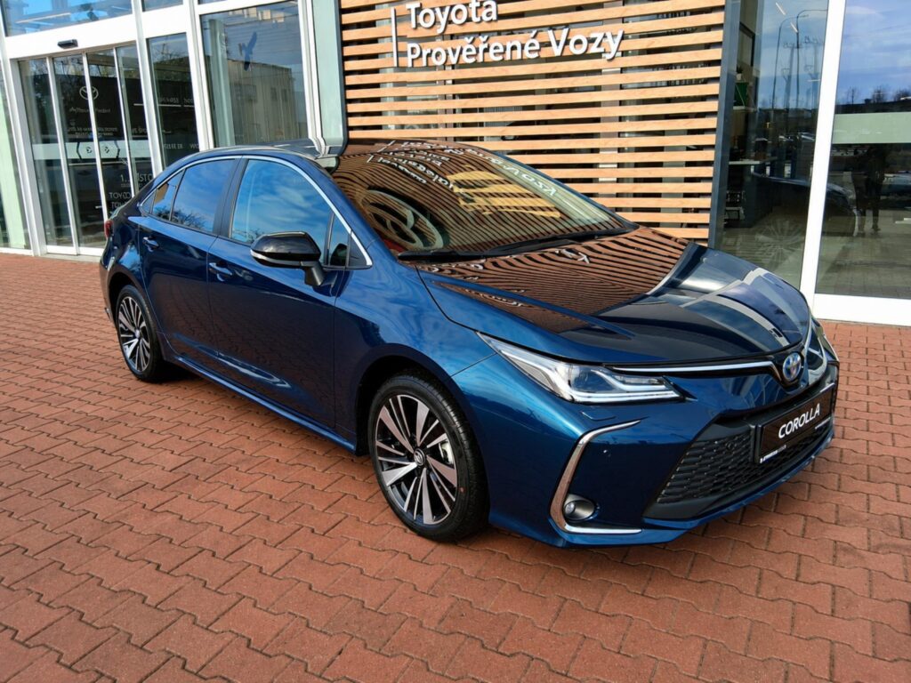 Toyota Corolla  1,8 HEV 140K STYLE