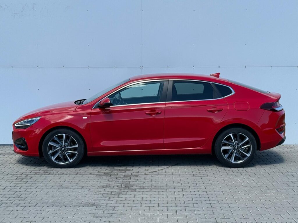 Hyundai i30  1.5 T-GDI MHEV Family Smart AT