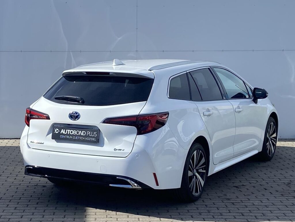 Toyota Corolla  1.8 HSD e-CVT Style