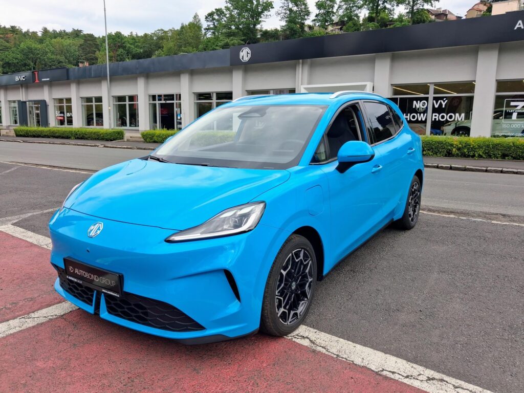 MG MG4  MG4 EV Urban EV 54kWh 118kW 1AT 4x2 PREM