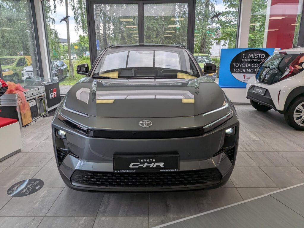 Toyota C-HR  EXECUTIVE VIP Elektro 77 kWh 343K, 4x4