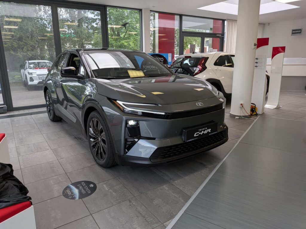 Toyota C-HR  EXECUTIVE VIP Elektro 77 kWh 343K, 4x4