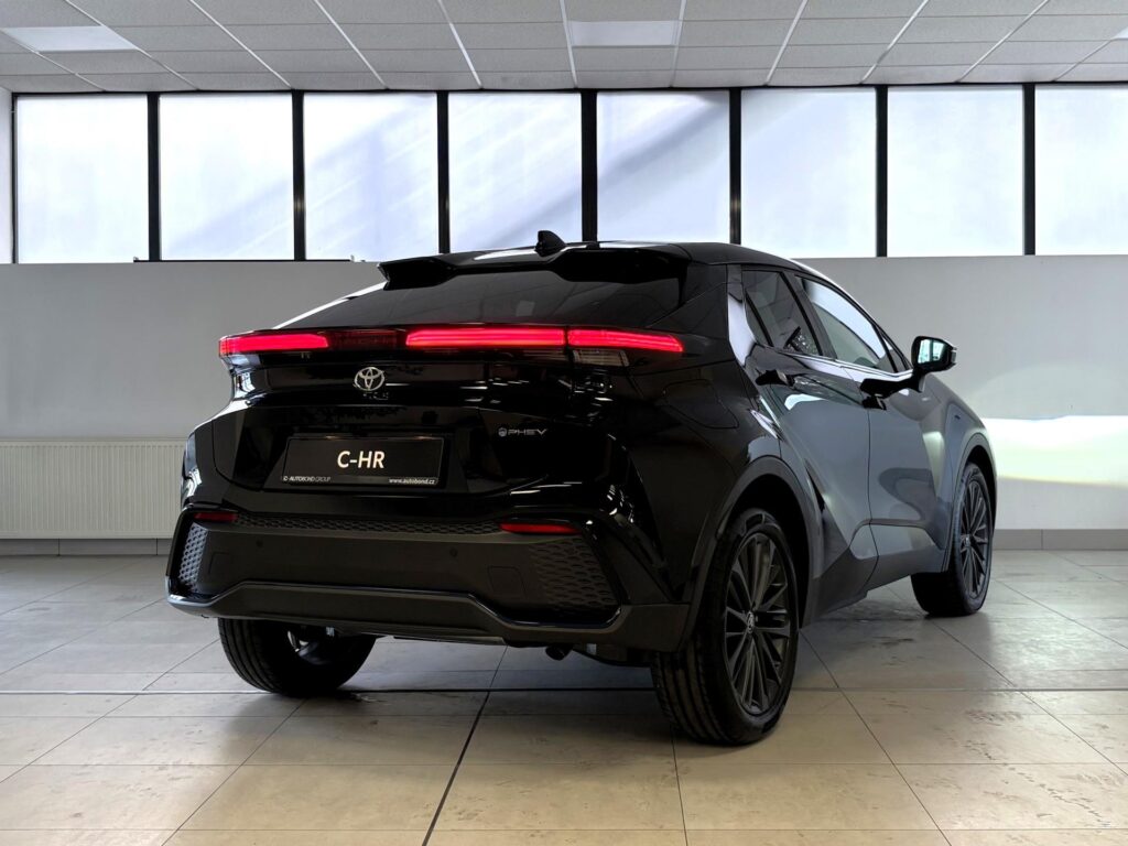Toyota C-HR  Tokyo Edition, 2,0 L.,Plug-in Hybrid