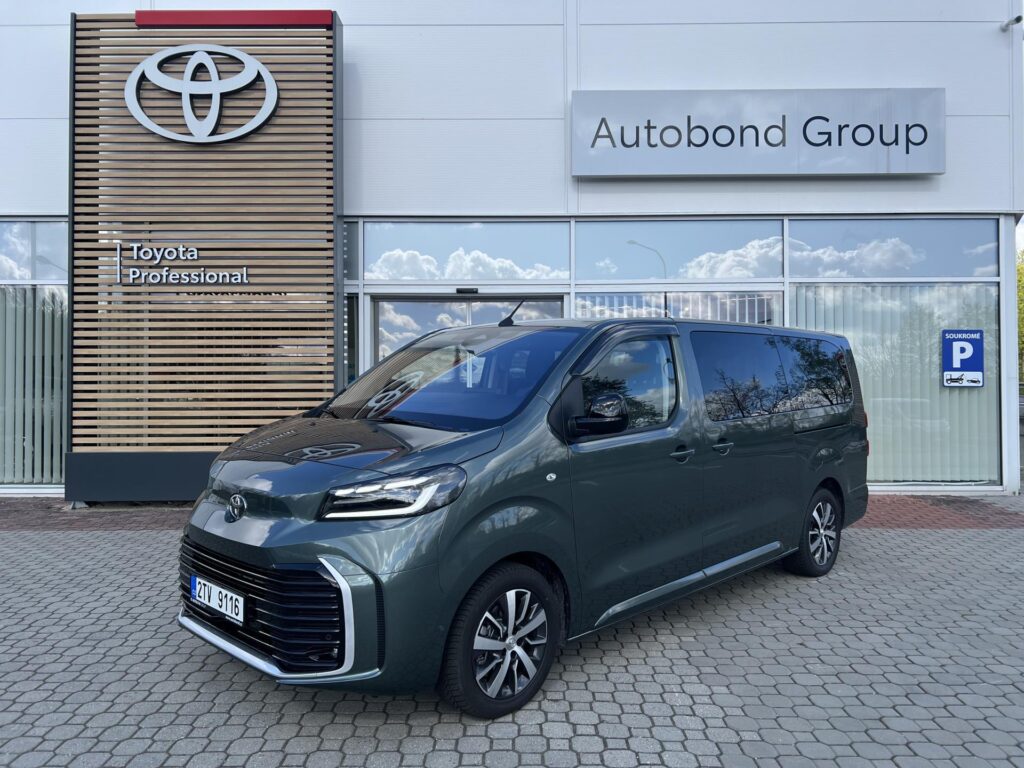 Toyota Proace Verso  2.2D 8AT Family 8S L2 Webasto + tažné