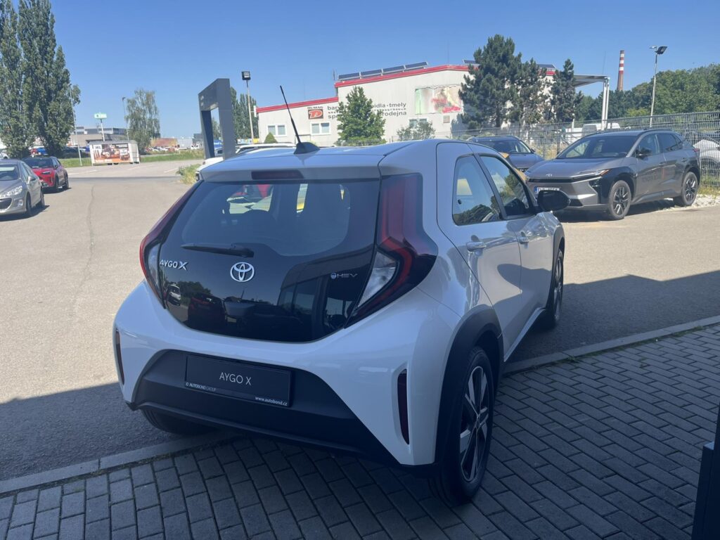 Toyota Aygo X  1,5 HEV COMFORT