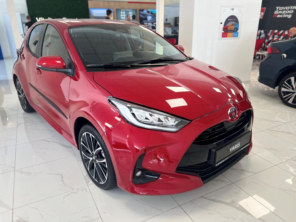 Toyota Yaris  1,5 HEV STYLE + PAKET PROTECTION