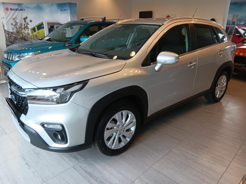 Suzuki S-Cross  PREMIUM 1.4 HYBRID M/T 4x4