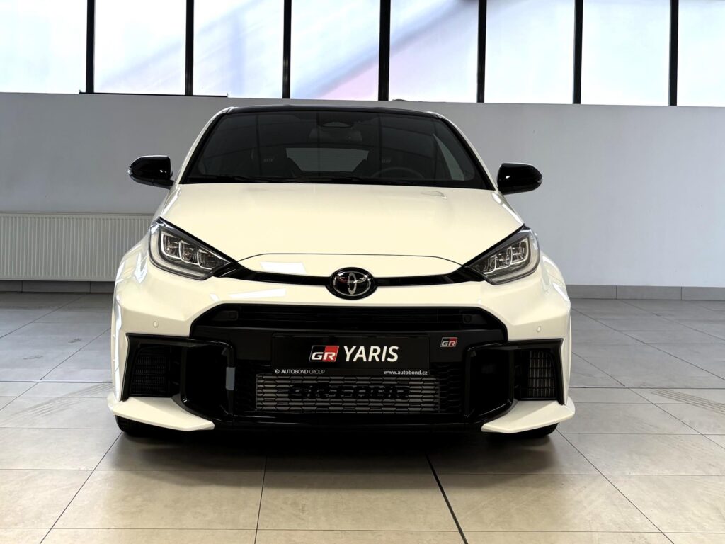 Toyota GR Yaris  1.6L 8AT 4X4 + Paket VIP