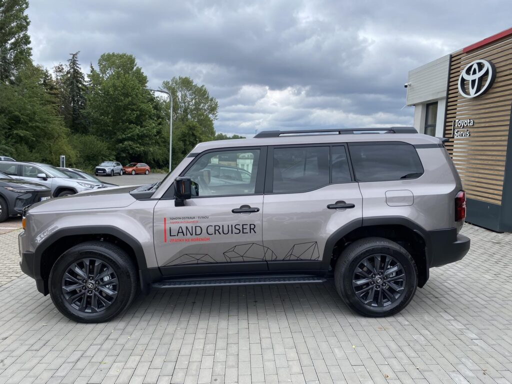 Toyota Land Cruiser  2.8 MHEV Executive Skyview + tažné