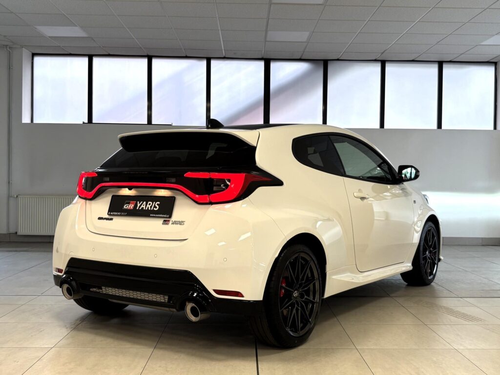 Toyota GR Yaris  1.6L 8AT 4X4 + Paket VIP
