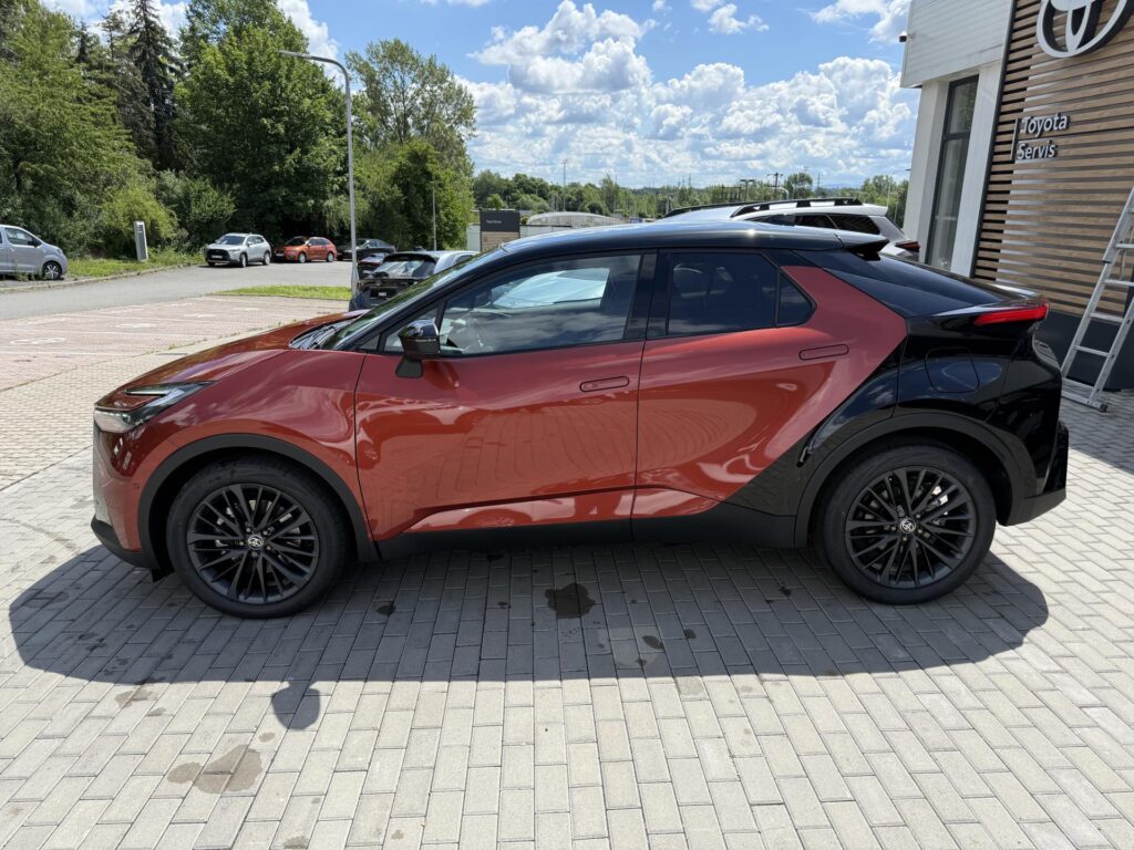 Toyota C-HR  2.0 PHEV TOKYO EDITION
