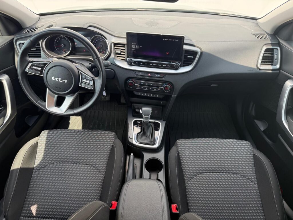 KIA Ceed  1.5 T-GDi 7DCT TOP