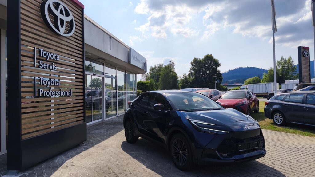 Toyota C-HR  2.0L PHEV (2x4) TOKYO EDITION