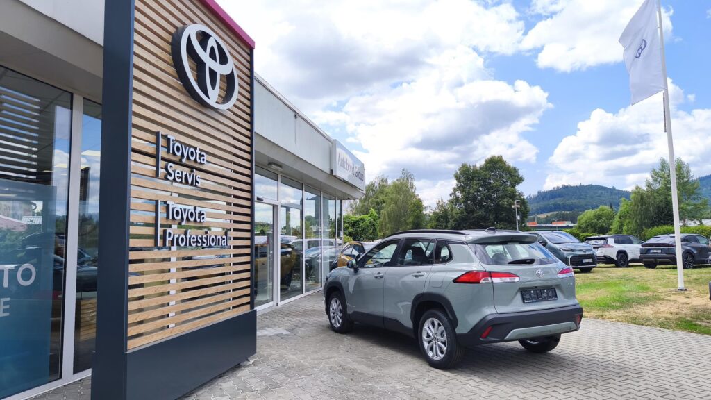 Toyota Corolla Cross  1.8 HEV  COMFORT BUSINESS