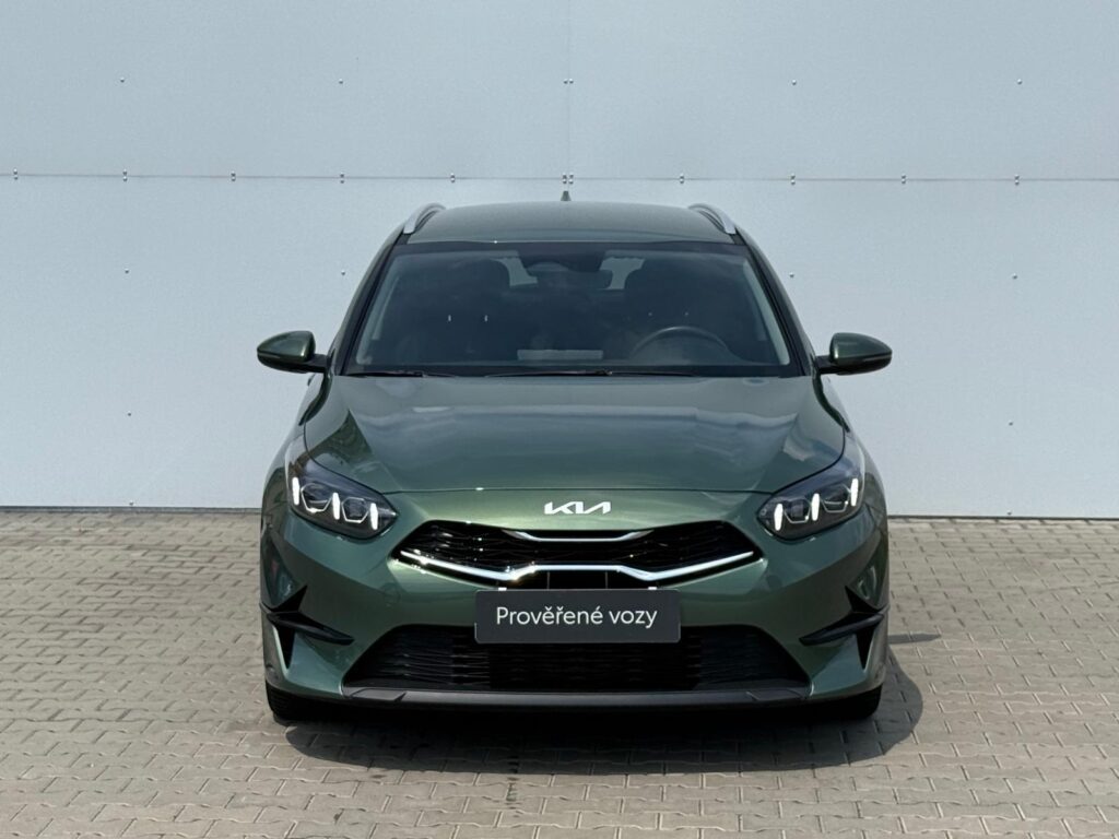 KIA Ceed  1.5 T-GDi 7DCT TOP