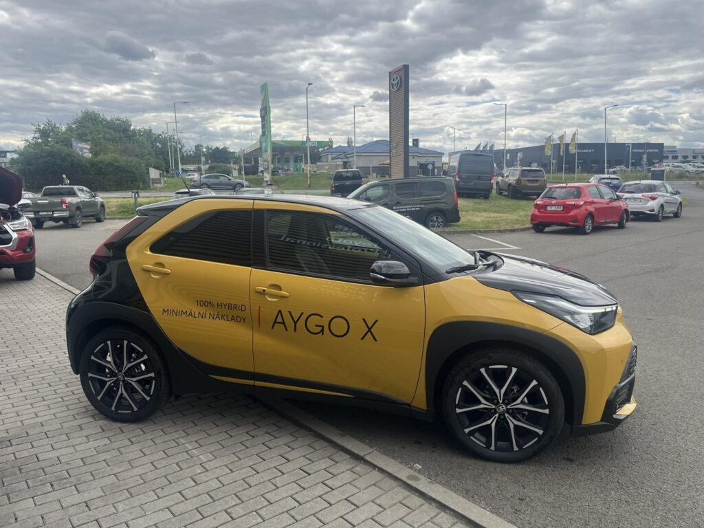 Toyota Aygo X  1,5 HEV 116k GR Sport