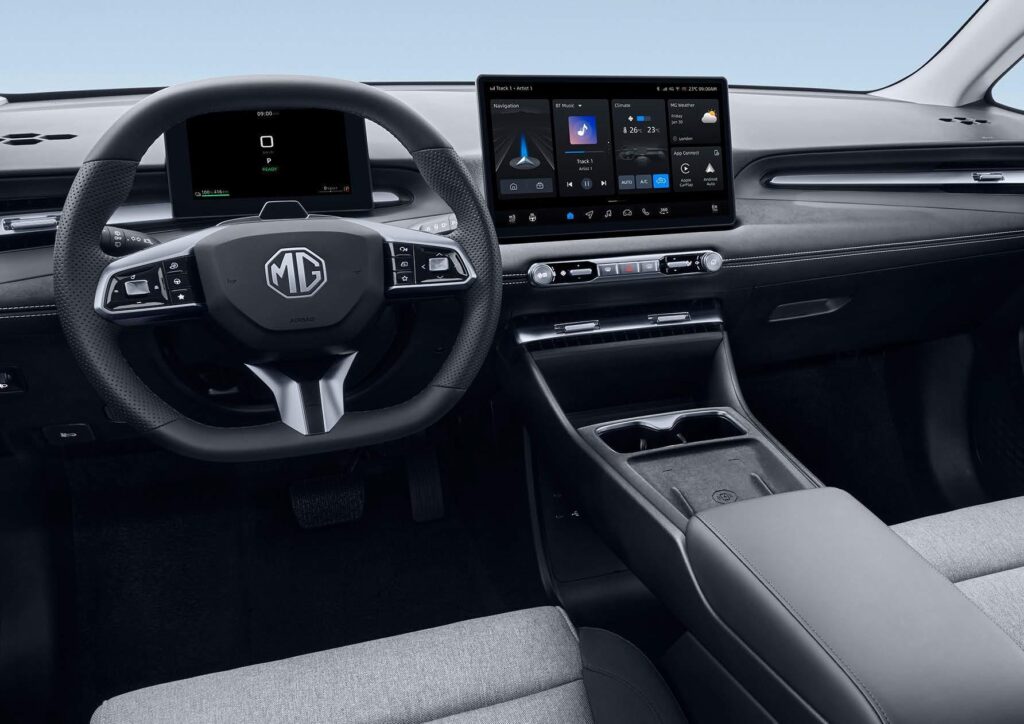 MG MG4  URBAN PREMIUM EV 54kWh 118kW 1AT 4x2