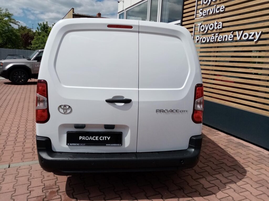 Toyota Proace City  1.5D 6MT LWB Active SmartCargo