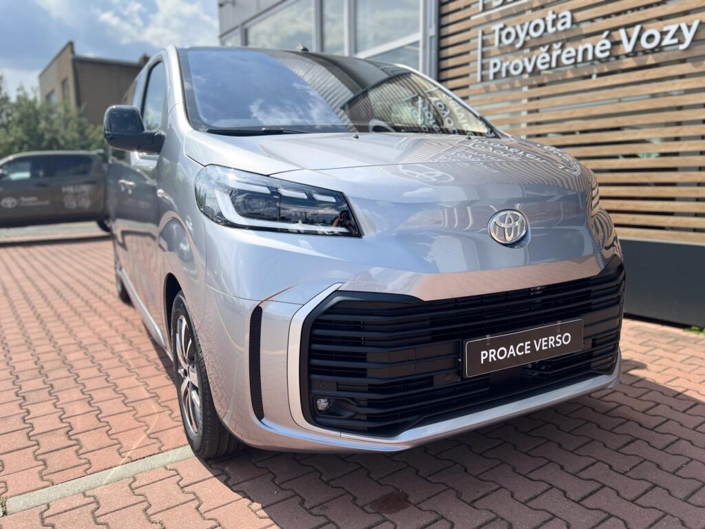 Toyota Proace Verso  2,2D 150K 6MT BUSINESS + COMFORT 8MÍST