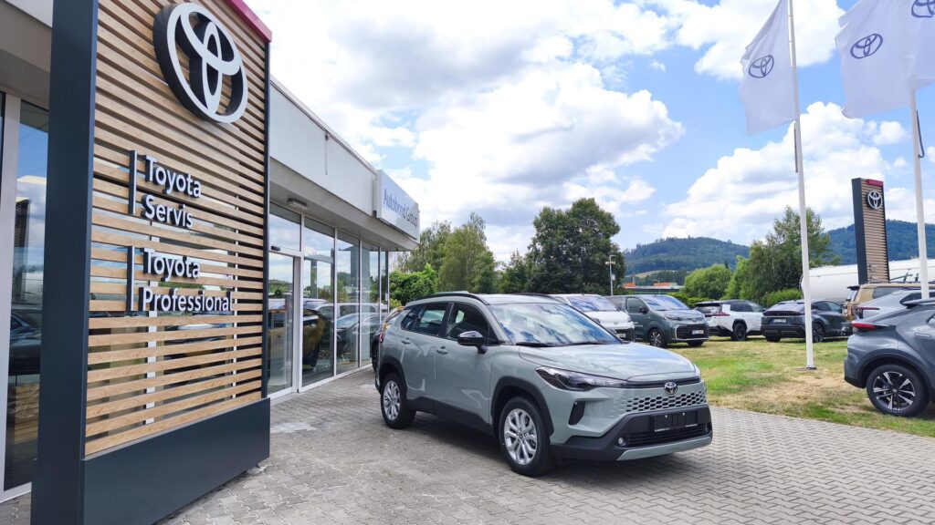 Toyota Corolla Cross  1.8 HEV  COMFORT BUSINESS