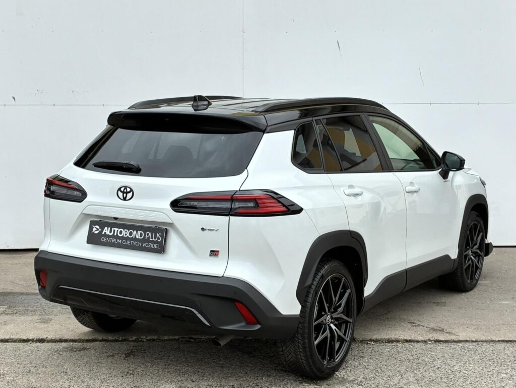 Toyota Corolla Cross  2.0 HSD e-CVT GR-Sport