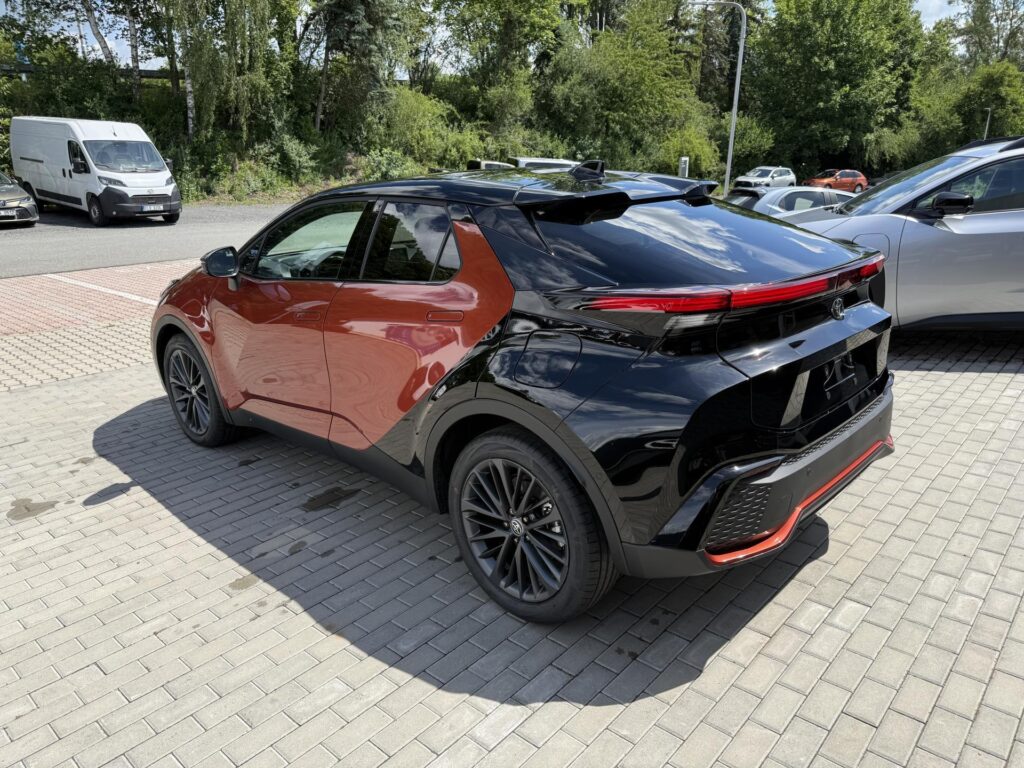 Toyota C-HR  2.0 PHEV TOKYO EDITION