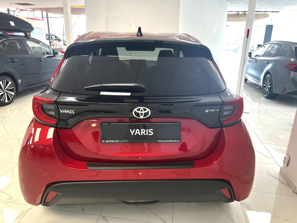 Toyota Yaris  1,5 HEV STYLE + PAKET PROTECTION