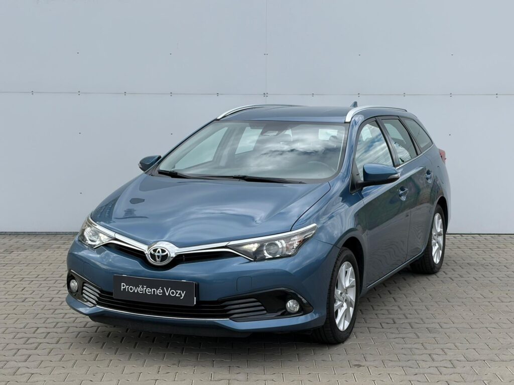 Toyota Auris  1.6 Valvematic Active