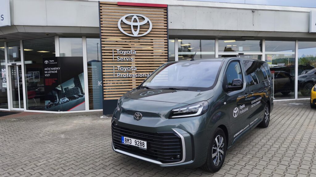 Toyota Proace Verso  2.2 8AT FAMILY WEBASTO EXECUTIVE