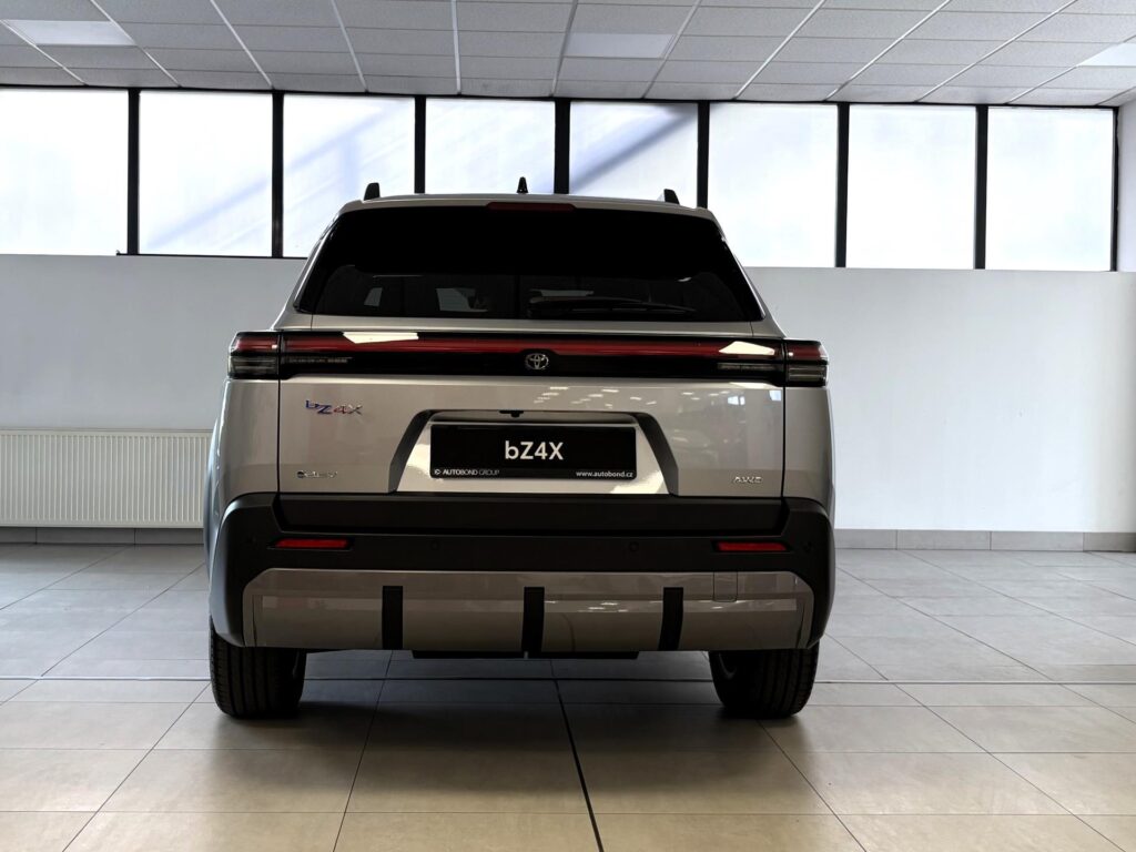 Toyota bZ4X  Style, 74,7 kWh 4x4 380k