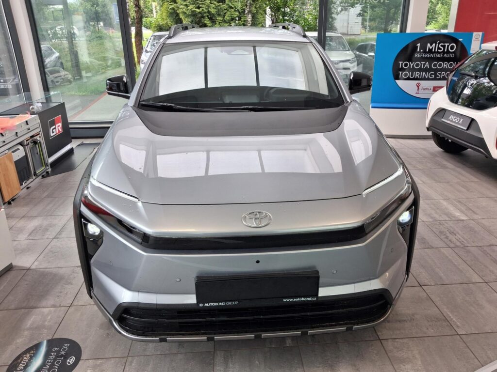 Toyota bZ4X Touring  Style 74.7 kWh, 4x4, 380K