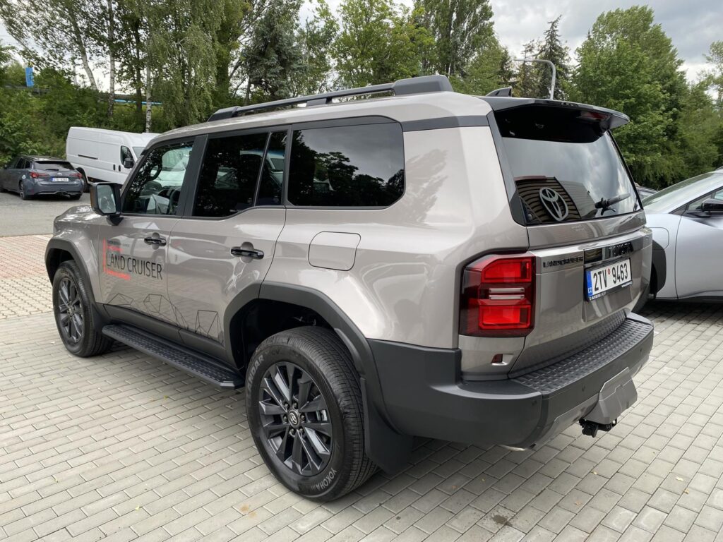 Toyota Land Cruiser  2.8 MHEV Executive Skyview + tažné