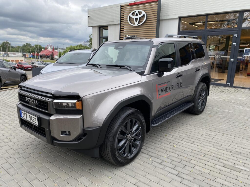 Toyota Land Cruiser  2.8 MHEV Executive Skyview + tažné
