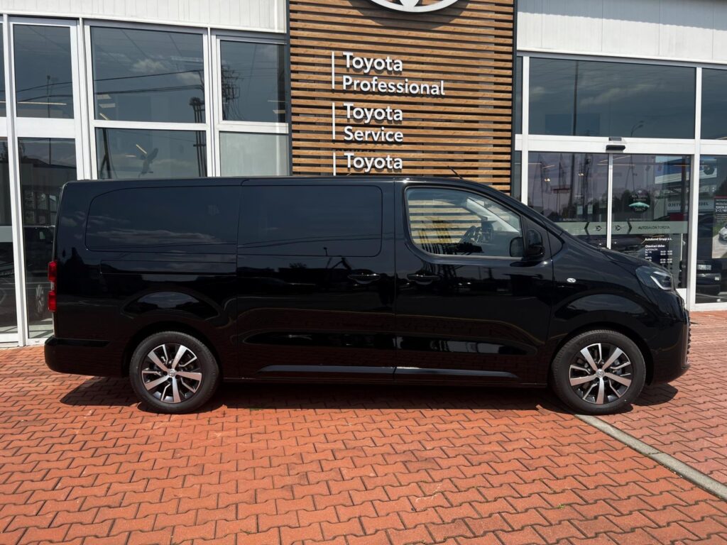 Toyota Proace Verso  2,2D  8AT 180K VIP 7 MÍST