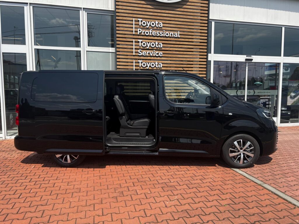 Toyota Proace Verso  2,2D  8AT 180K VIP 7 MÍST