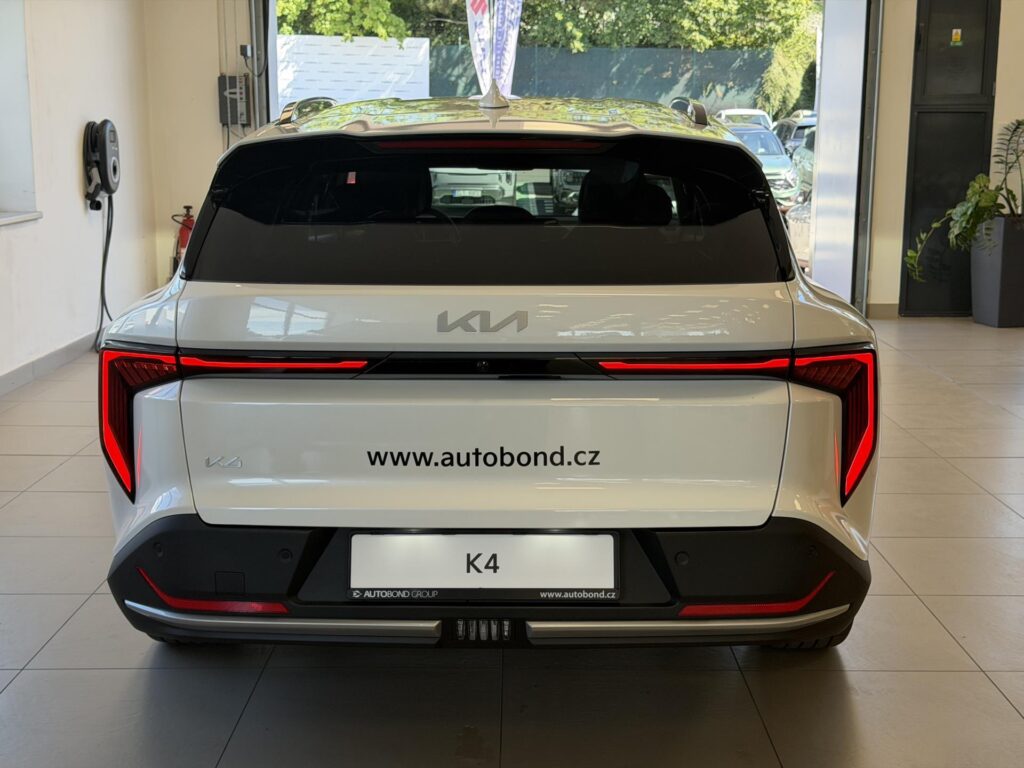 KIA K4  1,6 T-GDi GPF 7DCT TOP 132 KW