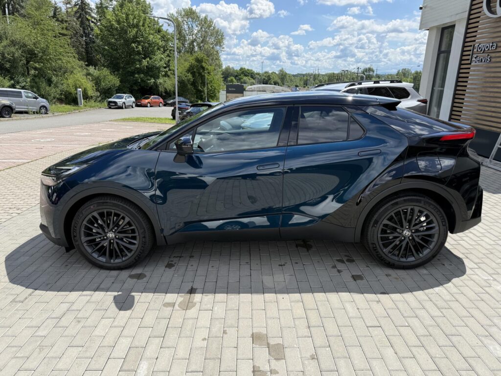 Toyota C-HR  2.0 PHEV TOKYO EDITION