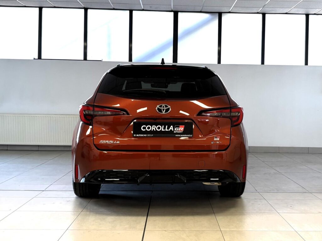 Toyota Corolla  1.8 Hybrid,e-CVT, GR SPORT !SKLAD!