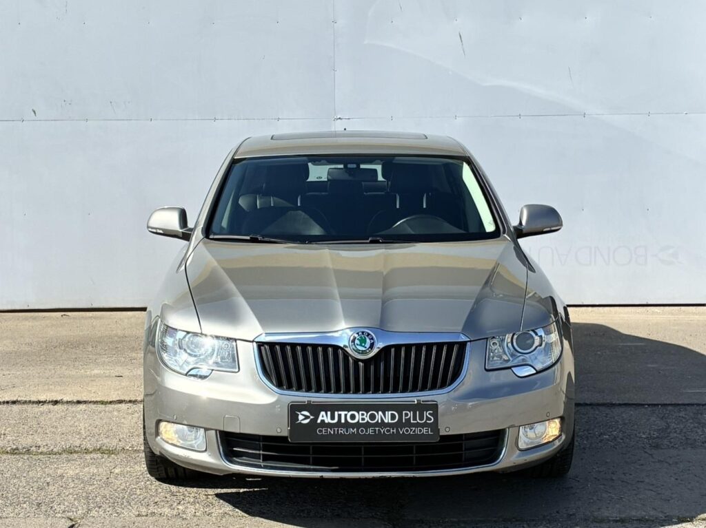 Škoda Superb  2.0 TDI 4x4 DSG / 103 kW Exclusive