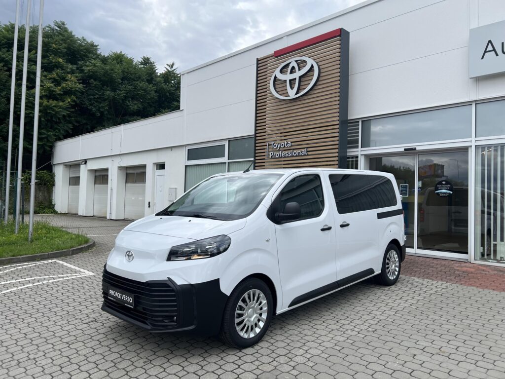 Toyota Proace Verso  2.2D 150HP 6MT Combi 8S