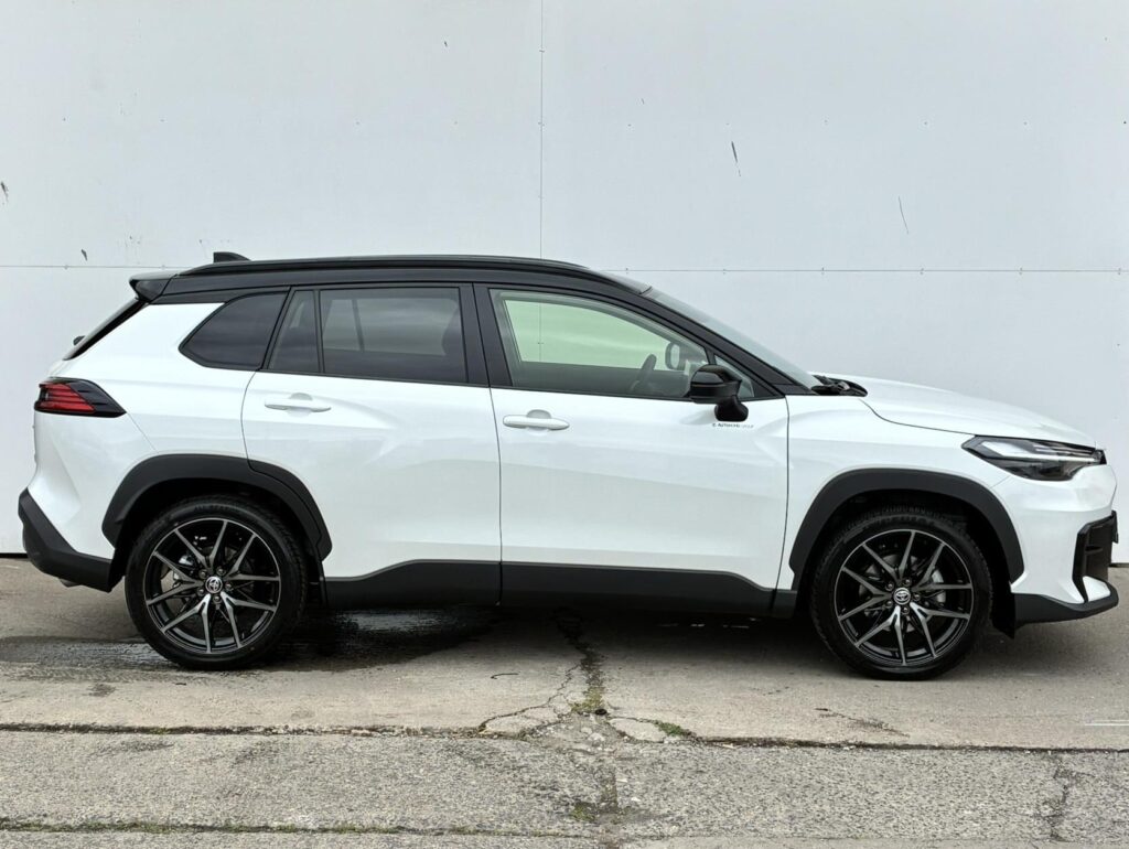 Toyota Corolla Cross  2.0 HSD e-CVT GR-Sport