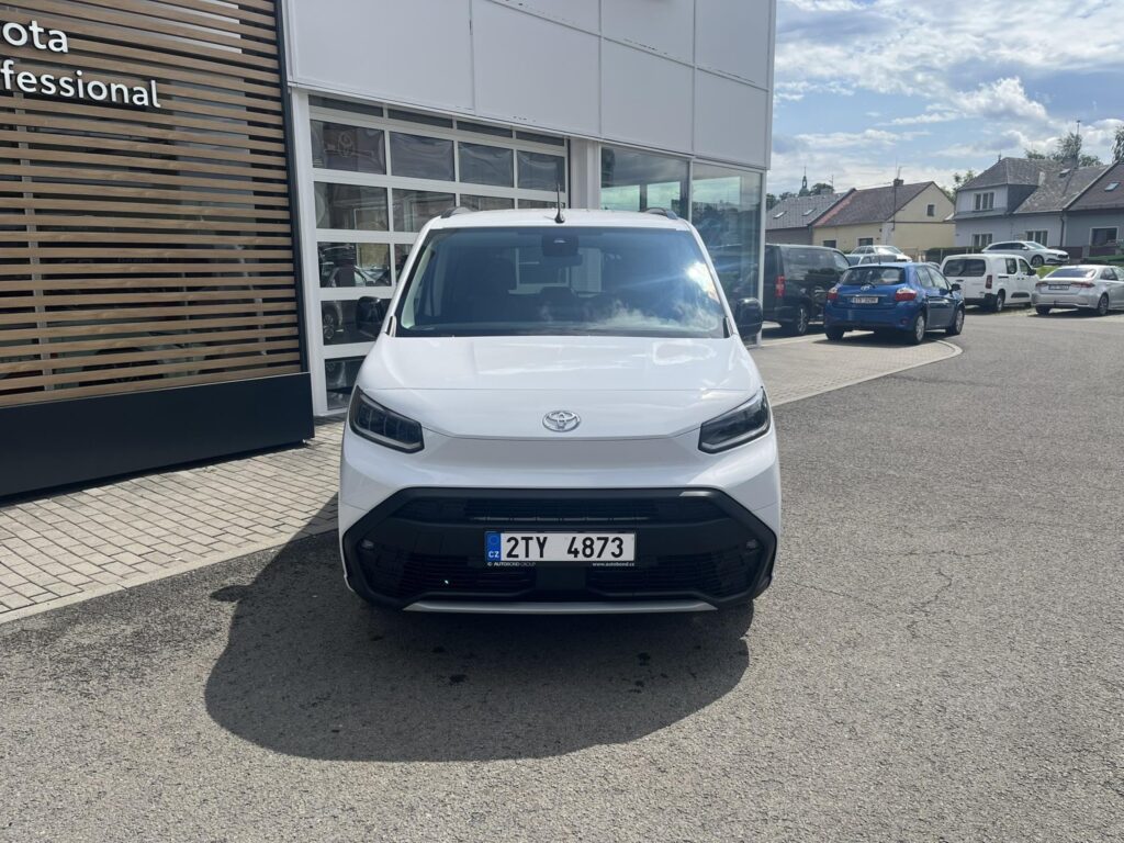 Toyota Proace City Verso  1,5 D 130 8AT tažné, zimní kola