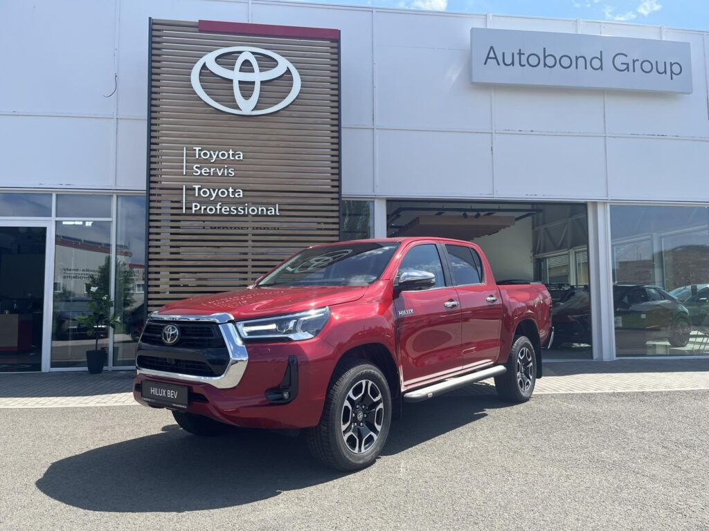 Toyota Hilux  2,8 204k 6AT Executive