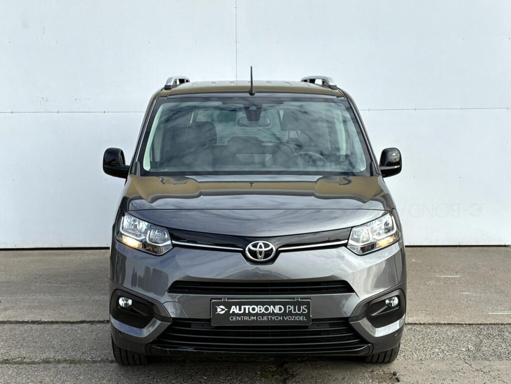 Toyota Proace City  1.2T 130k L2 Family